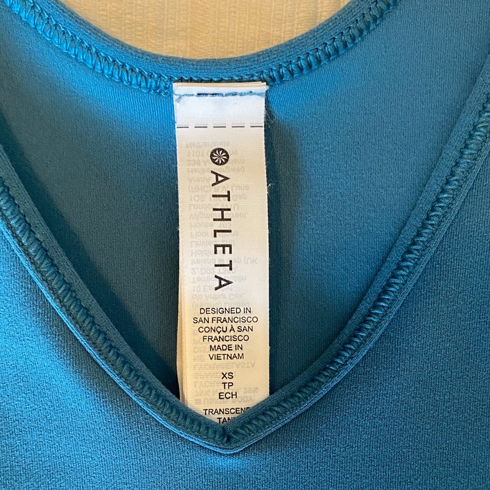 Athleta Transcend Tank - Picture 2 of 3